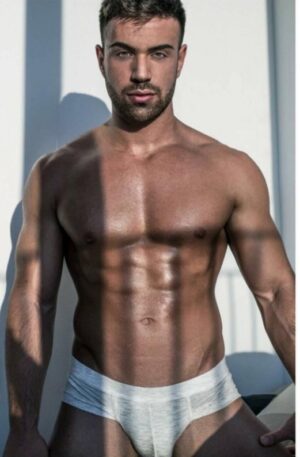 CHEEKY BUTLER IN THE BUFF - 2H